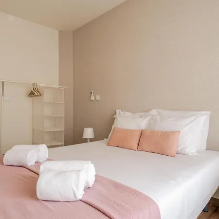 Petit By Pcale Guest house Porto