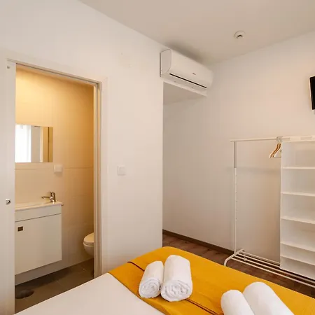 Petit By Pcale Porto