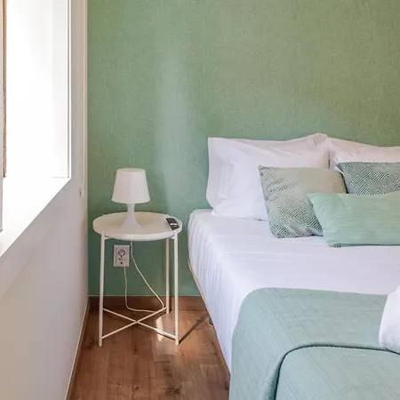 Petit By Pcale Guest house Porto